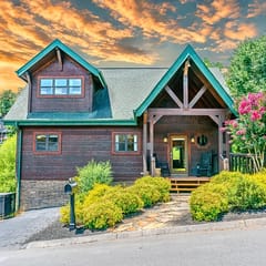 Dollywood - Hot Tub - Game Room - Sleeps 12