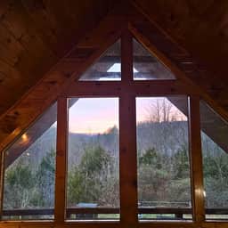 Cabin w/Hot Tub · Mtn View · Game Loft · Sleeps 9 - Image 4