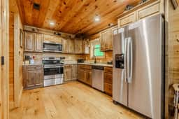 Bear Views | Hot Tub | Fireplace | Easy Access - Image 4